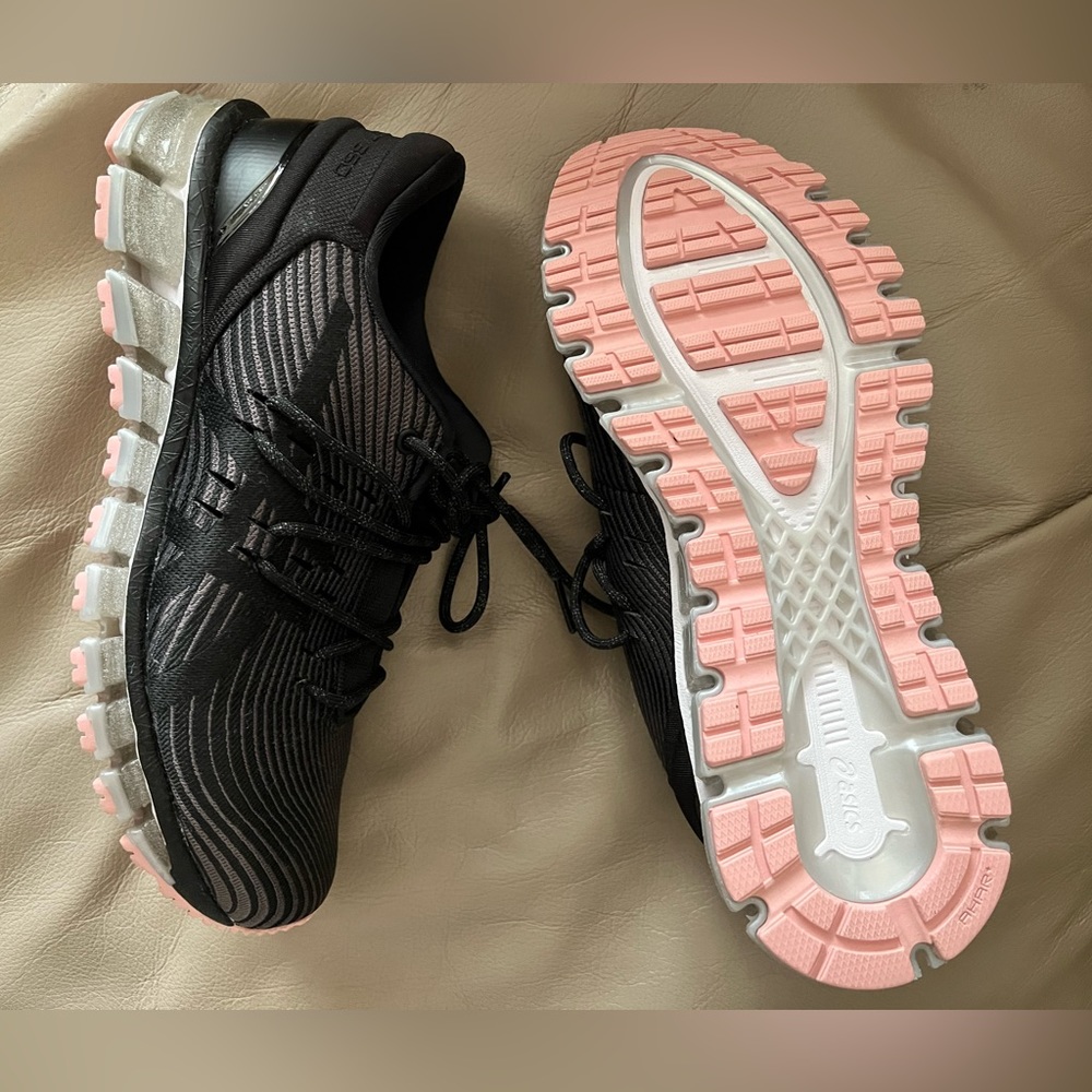Asics *NEW